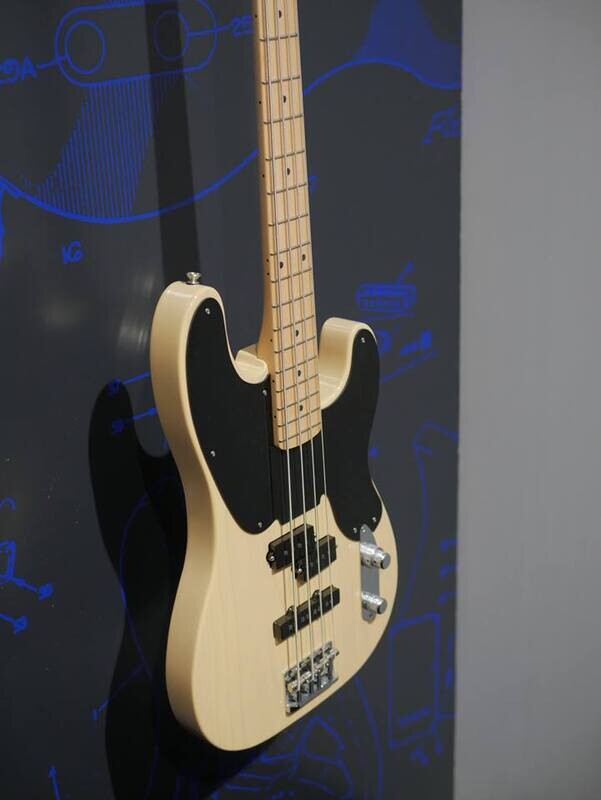 Diary and photos from NAMM Day 1