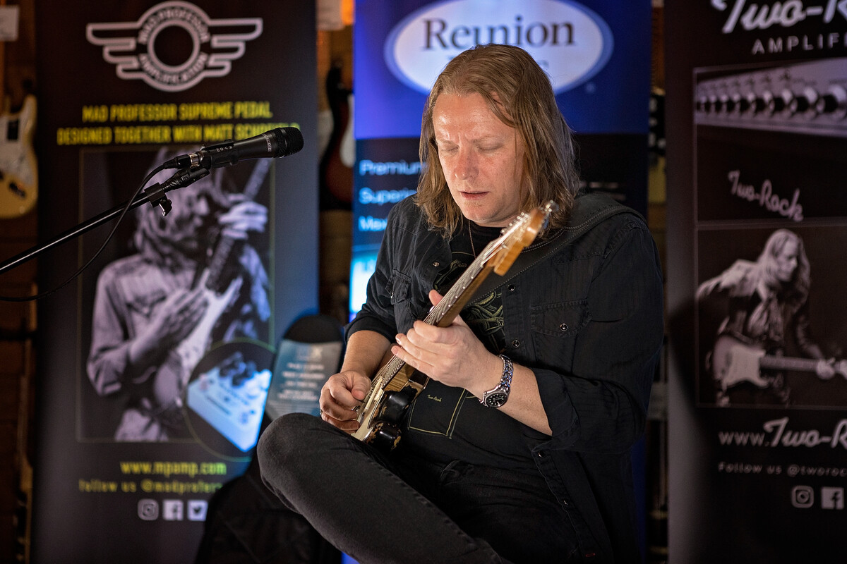 Matt Schofield rocking the Peach Saloon! Matt Schofield rocking the Peach Saloon!