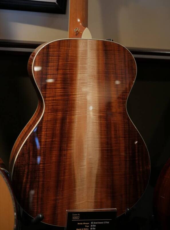 Some photos of some very fine looking Taylor guitars