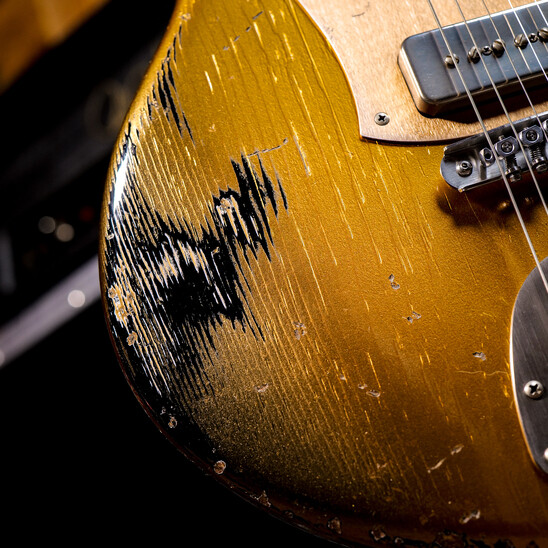 Showroom Spotlight | Novo Custom Series Serus J Aztec Gold over Bull Black