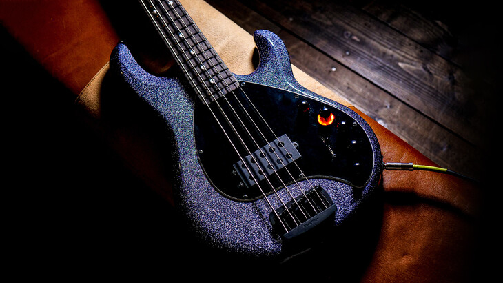 4-String vs 5-String Bass Guitars: Which Is Right for You?