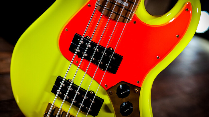 Peach Guitars | Fender MonoNeon Jazz Bass V