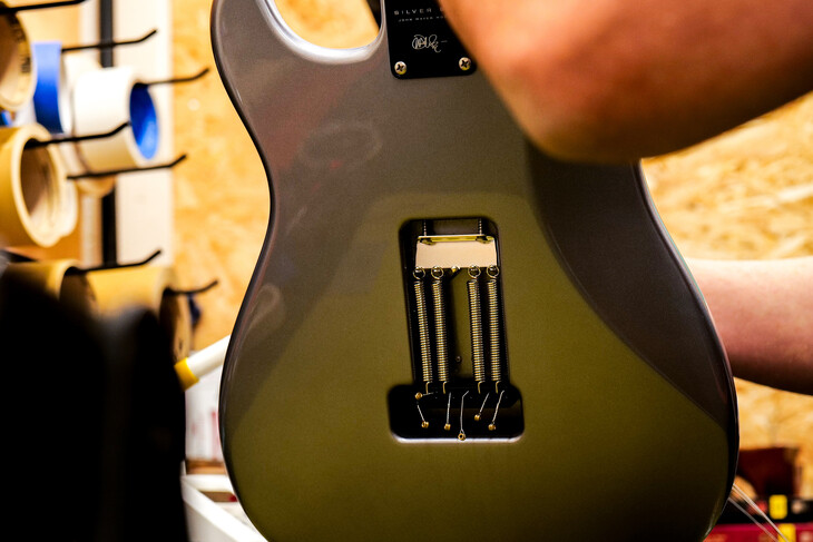 How to Change Electric Guitar Strings: A Simple Step-by-Step Guide