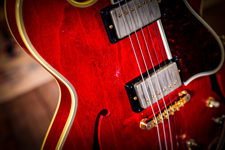 Peach Guitars | Noel Gallagher ES-355 and Epiphone Riviera 