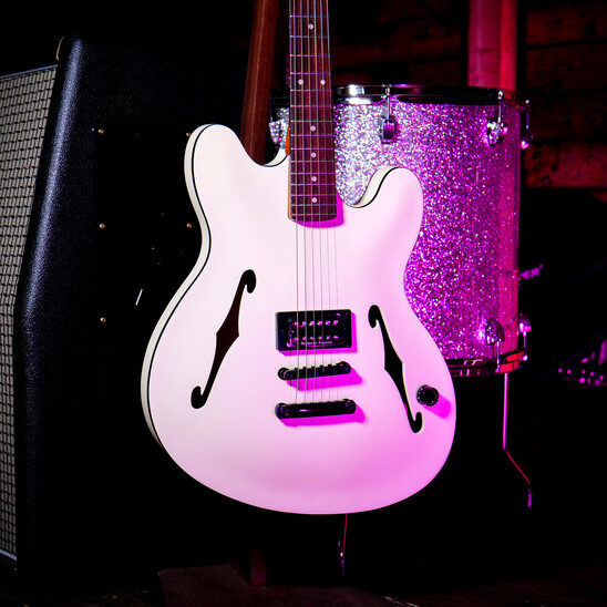 Unveiling the Fender Tom DeLonge Starcaster!