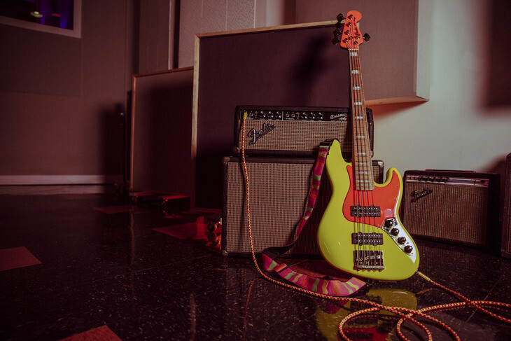Peach Guitars | Fender MonoNeon Jazz Bass V