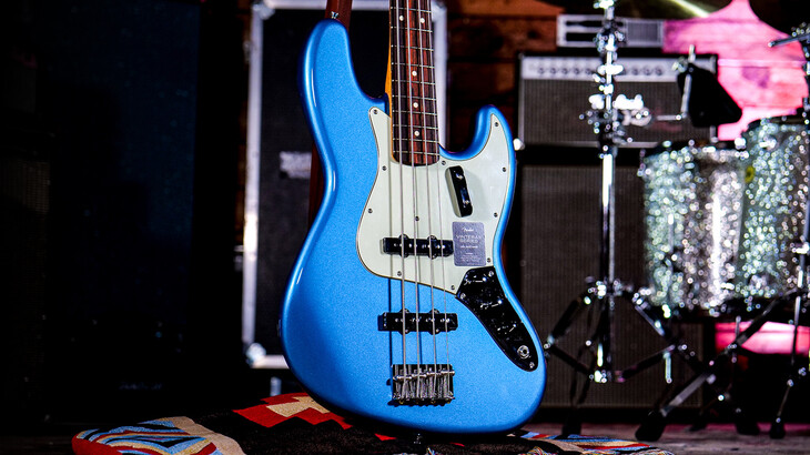 4-String vs 5-String Bass Guitars: Which Is Right for You?